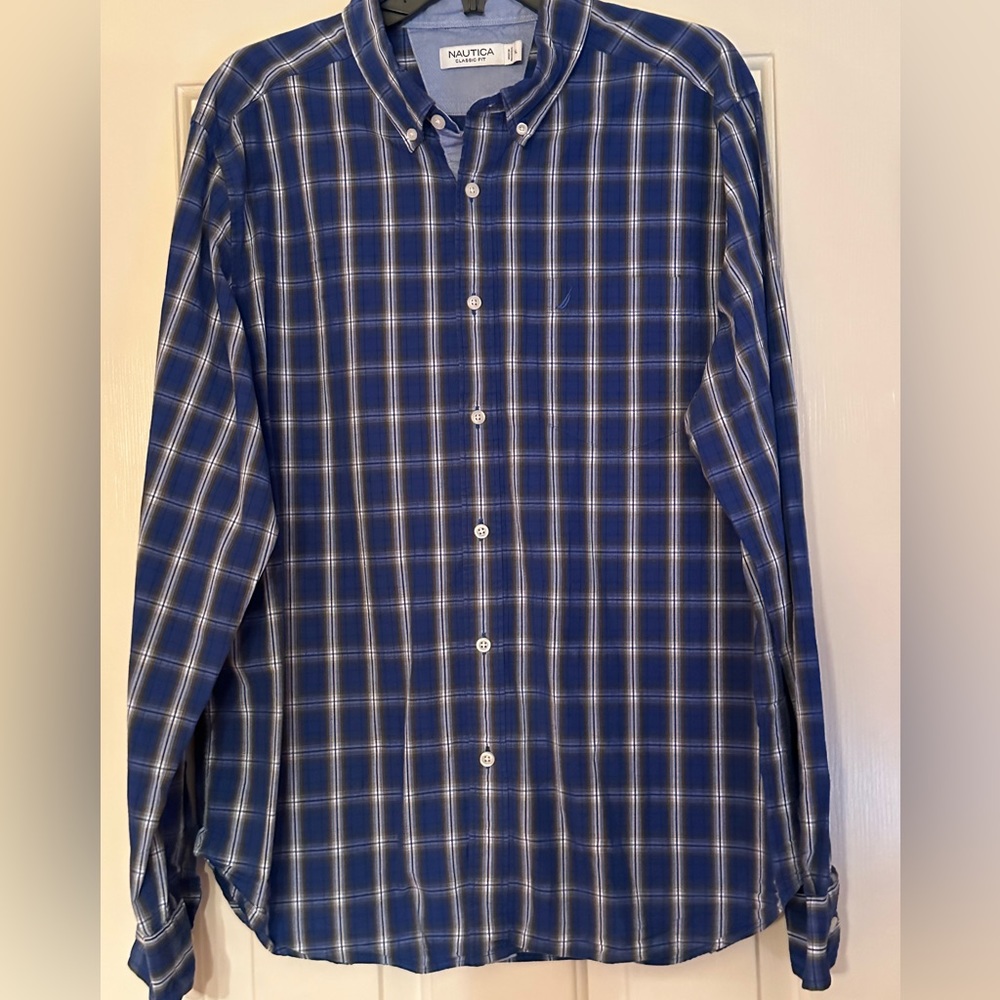 Men’s Nautica Button Down size XL